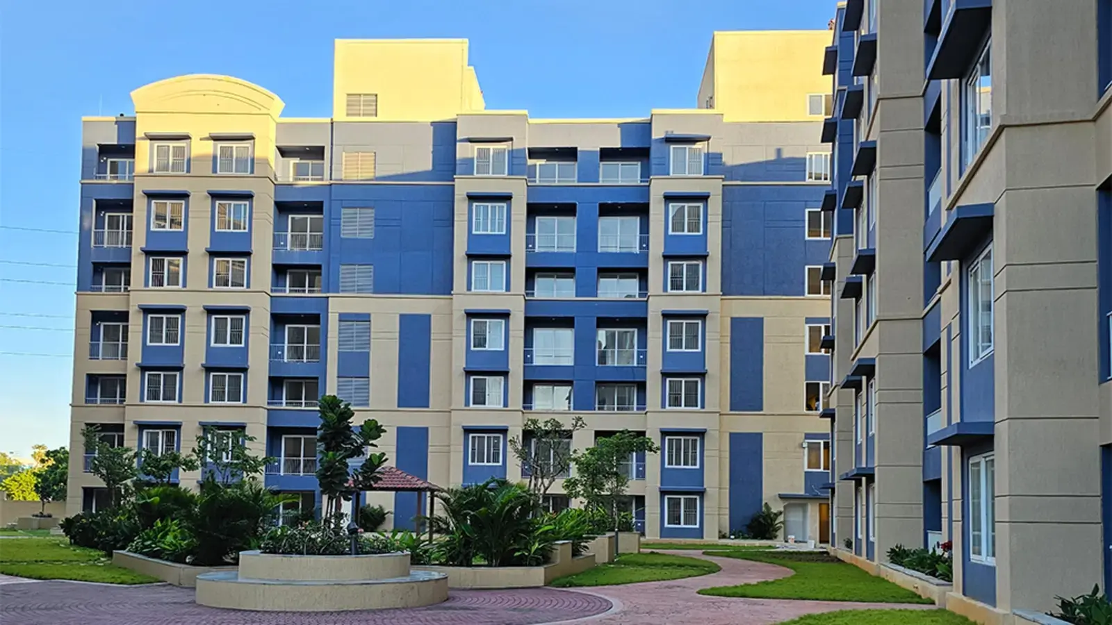 Purva Heron Landscaped Courtyard View